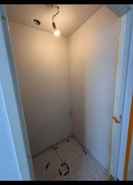 Tussenfase · nieuwe wandafwerking